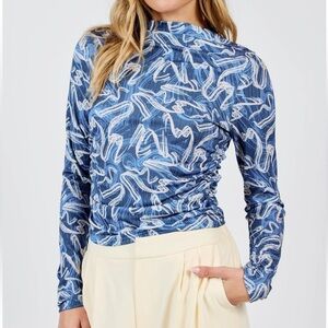 Sadie & Sage Waves Side Rushed Top Sz M Long Sleeve NWT